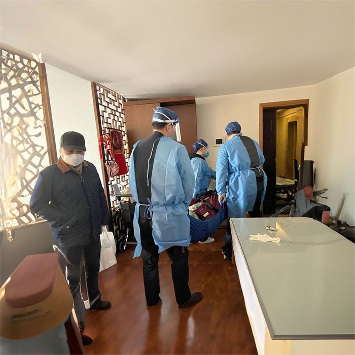 青海省藏医院租私人救护车转院到四川泸州哪里有长途救护车出租公司