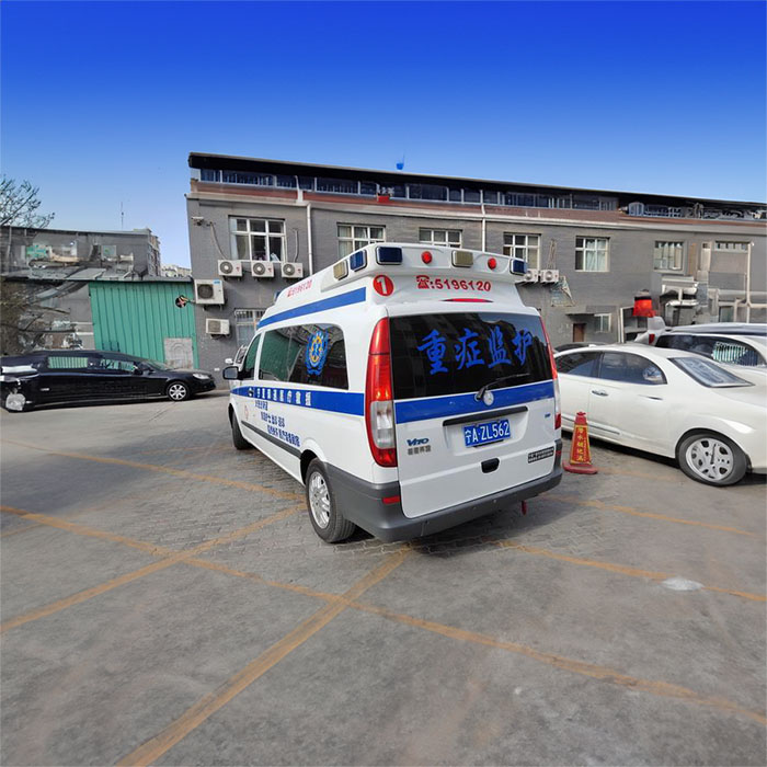 青海省西宁人民医院租救护车护送到新疆图木舒克救护车出租要交多少钱