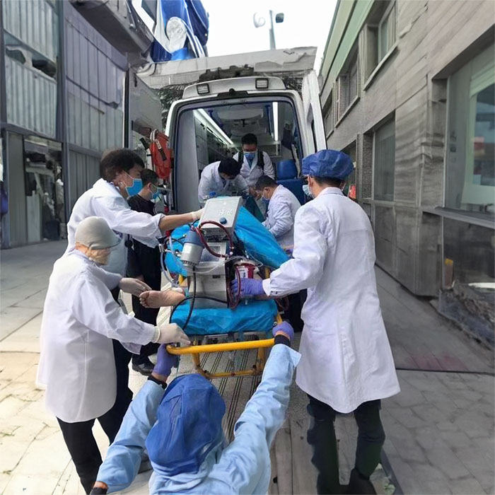 西宁市城中区沈家寨中心卫生院120私人救护车租赁到河北张家口转院救护车出租要多少钱