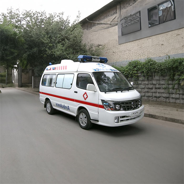 青海西宁仁济医院南川西路分诊部租赁私家救护车到甘肃平凉出租救护车一般多少钱