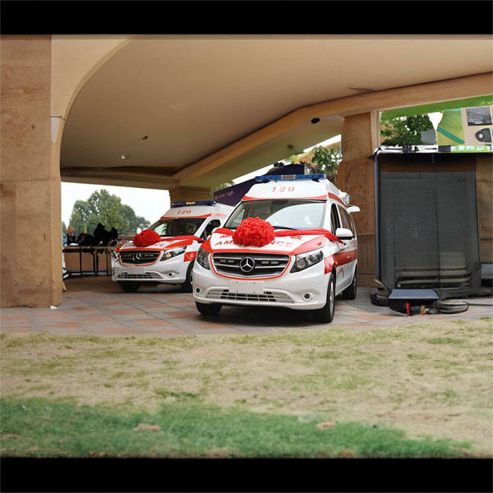 青海省第四人民医院（青海省传染病医院）租赁正规救护车到内蒙古呼和浩特医疗救护车出租多少钱