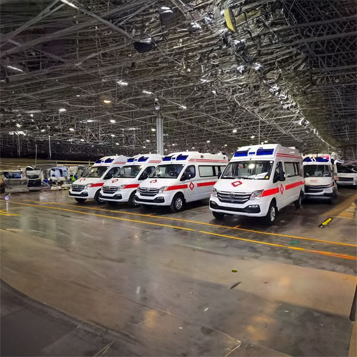 西宁博泰生殖健康医院预约私人救护车转运到新疆克拉玛依出租救护车电话是多少