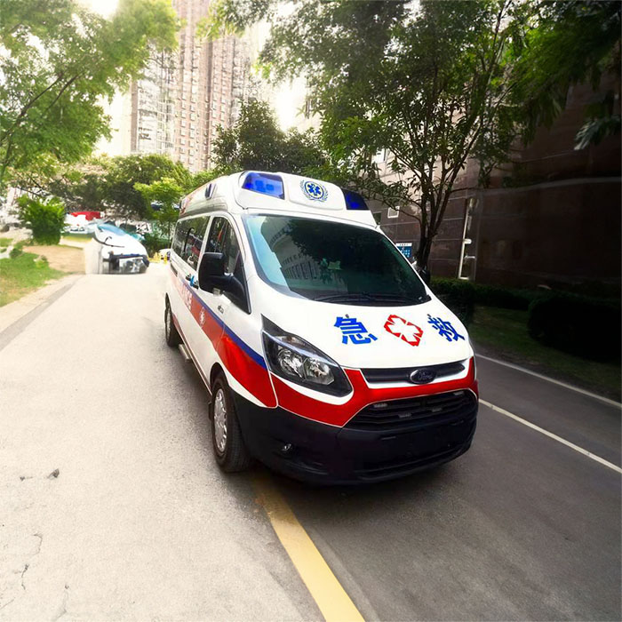 青海省妇女儿童医院租赁私人救护车到青海西宁救护车出租公司背哪些