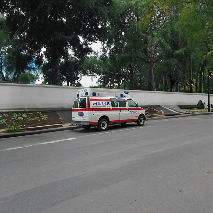 青大附院租救护车到安徽六安救护车哪个便宜