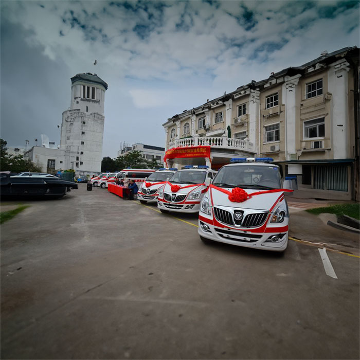 青海西宁众友健康医疗医院出租急救车护送到海南五指山医院救护车出租是多少钱一公里