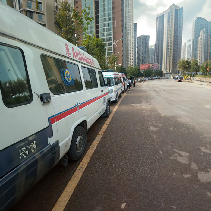 西宁市城中区新青村卫生室120私人救护车租赁到安徽芜湖哪里能出租救护车