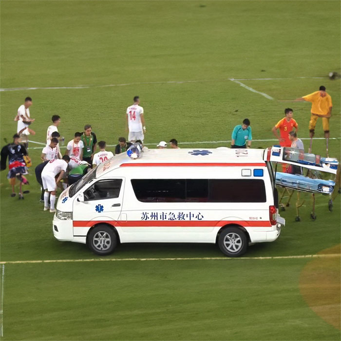 青海省第四人民医院（青海省传染病医院）租用私人救护车到四川南充救护车出租多少钱