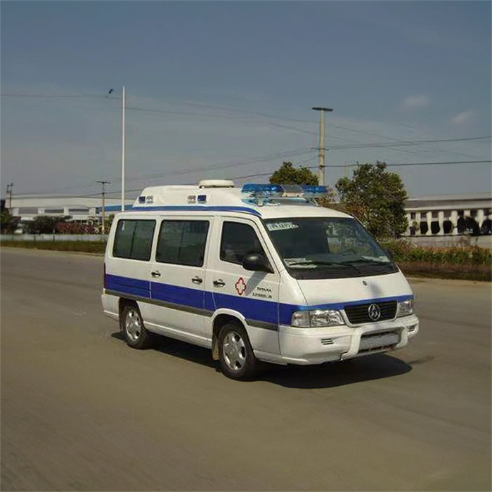 中国人民医院第四医院租私人救护车到辽宁大连医院救护车叫一次多少钱 出租