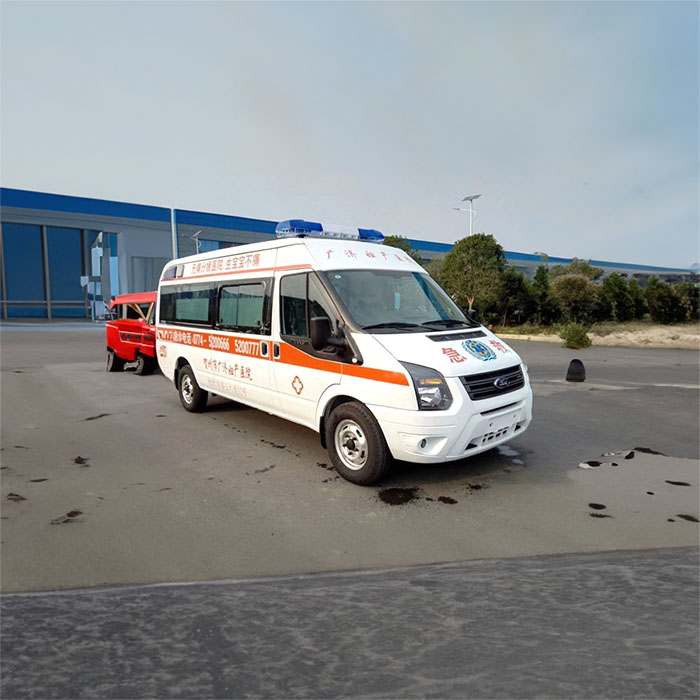 中国人民青海医院租用私人救护车护送到新疆克孜勒苏柯尔克孜救护车出租 多少钱一辆