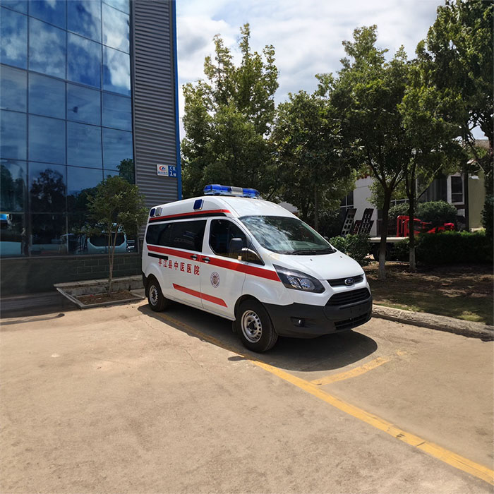 西宁市城中区新青村卫生室租赁私家救护车转院到四川雅安跨省救护车出租哪里靠谱