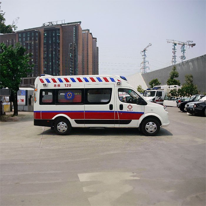 青大附院预约私人救护车转运到山西临汾救护车出租价格表多少钱