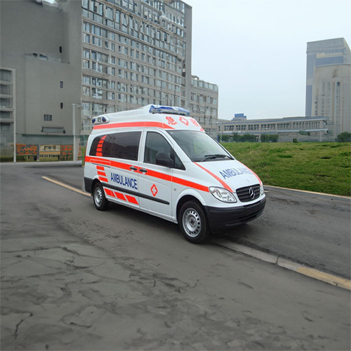 青海西宁众友健康医疗医院租赁正规救护车到浙江金华叫一次救护车多少钱出租