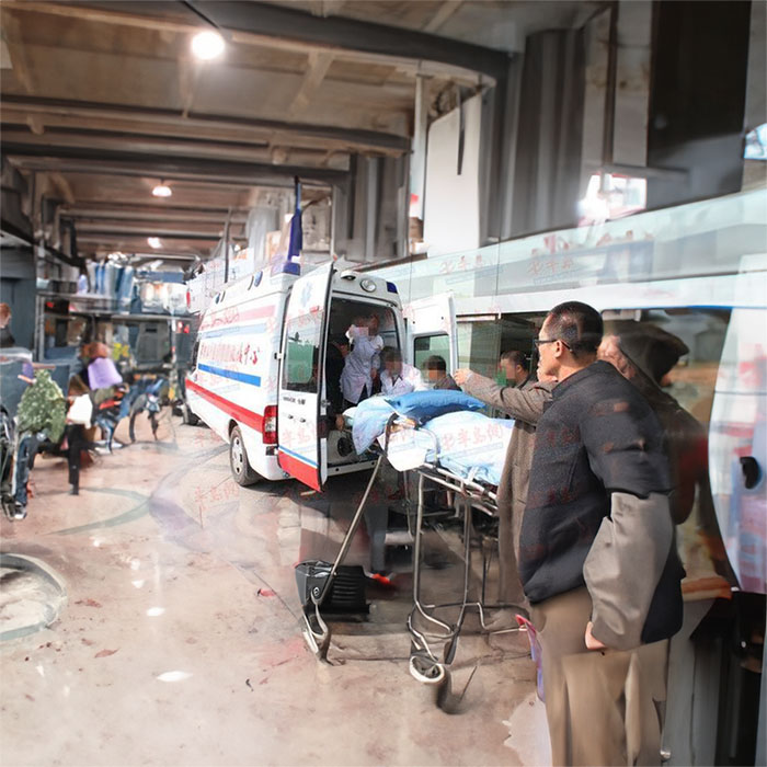 青海省第四人民医院(青海省传染病医院)租赁私人救护车转运到吉林吉林救护车出租 多少钱一辆