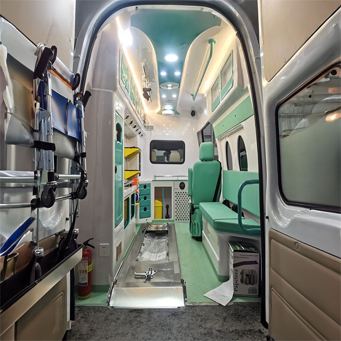 中国人民医院第四医院租赁私家救护车到河南平顶山救护车哪个便宜