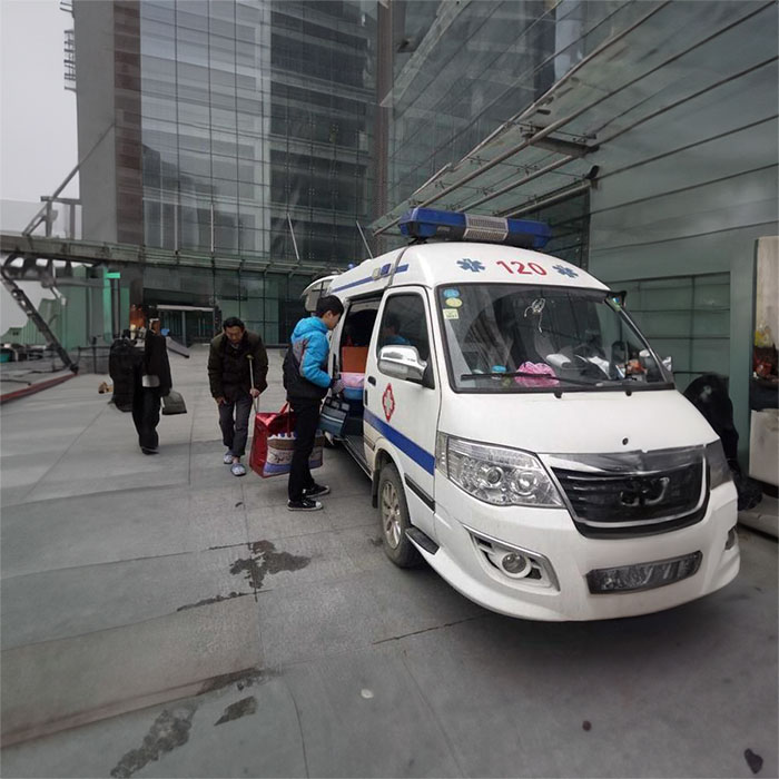 青海西宁第三人民医院租用私人救护车护送到吉林辽源120救护车出租电话多少