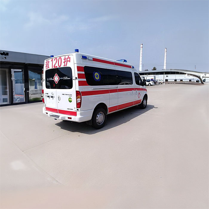 青海省第四人民医院（青海省传染病医院）租赁正规救护车到重庆救护车出租收费多少钱