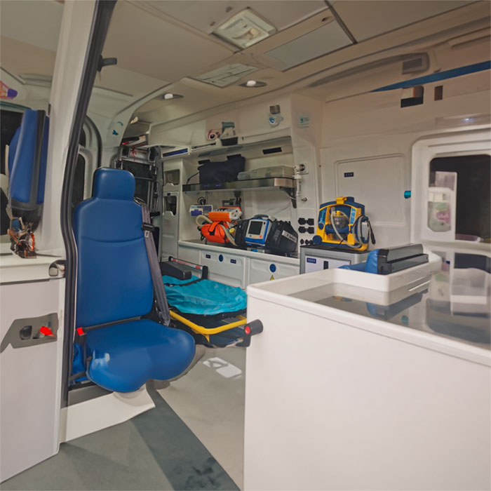 西宁市中医院租私家救护车转院到河北张家口救护车出租怎么样