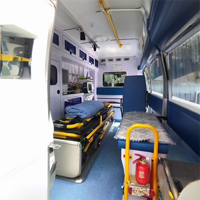 青海省第三人民医院租私家救护车转院到青海西宁救护车出租一般多少钱公司