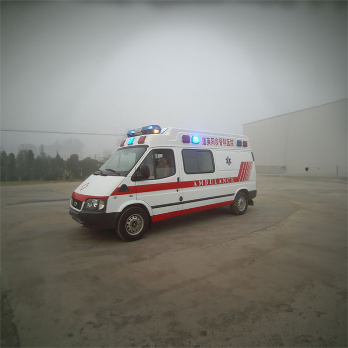 青大附院120私人救护车租赁到贵州毕节叫救护车一般多少钱出租公司