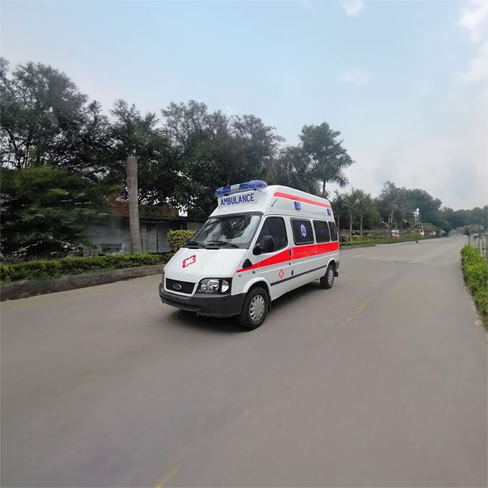 青大附院租私人救护车转院到湖北恩施哪里有120救护车出租公司