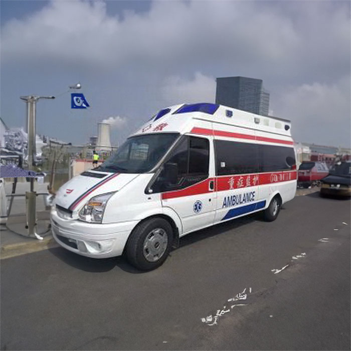 青海红十字医院青海省监狱管理局中心医院租赁私人救护车转运到辽宁抚顺救护车出租要多少钱