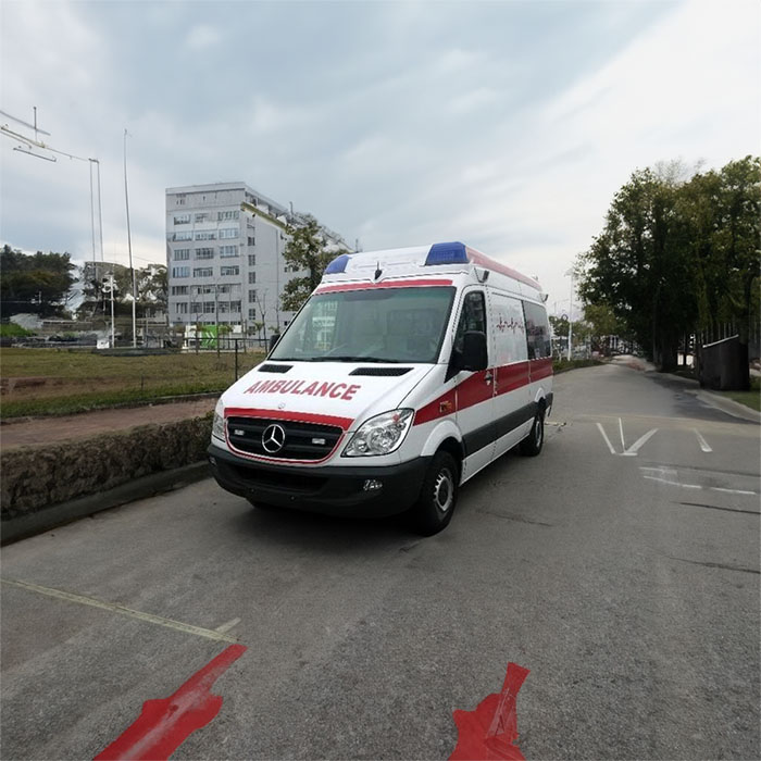 西宁东方医院租救护车护送到海南海口哪里有私家救护车出租