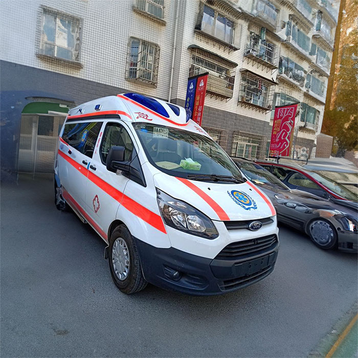 青海红十字医院青海省监狱管理局中心医院租赁正规救护车到海南三亚医疗救护车出租多少钱