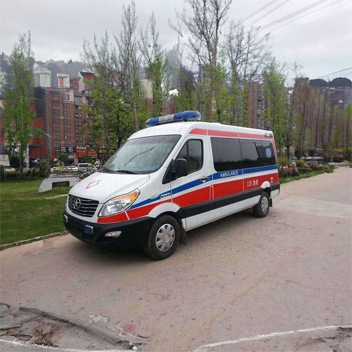 青海省人民医院租赁私家救护车到吉林白山出租转院救护车多少钱