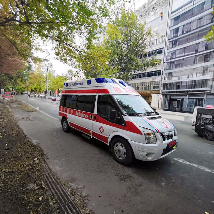 中国人民医院第四医院预约私人救护车租赁到黑龙江七台河出租120救护车多少钱一公里