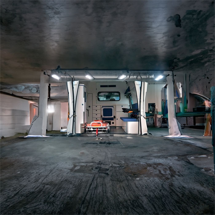 青海省西宁中医院租赁私人救护车转运到湖南张家界救护车出租每公里多少钱