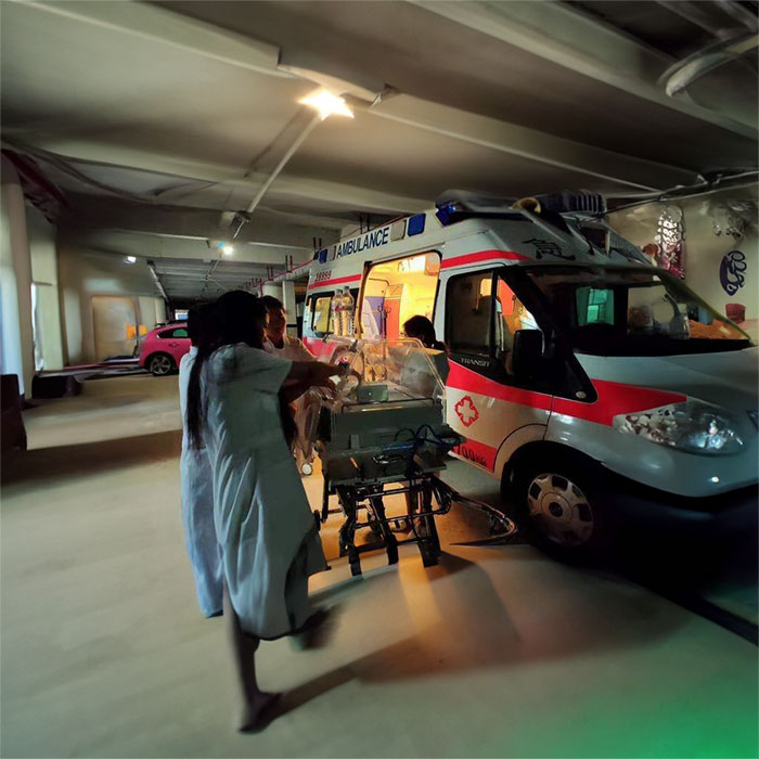 青海省藏医院租私人救护车到内蒙古鄂尔多斯哪里个体出租救护车便宜