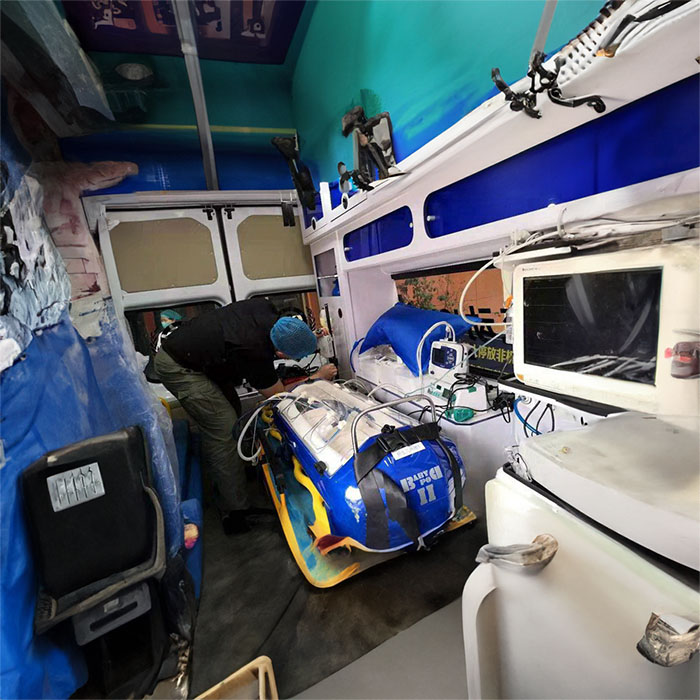 青海大学附属医院租用私人救护车护送到湖北天门救护车出租的价格是多少