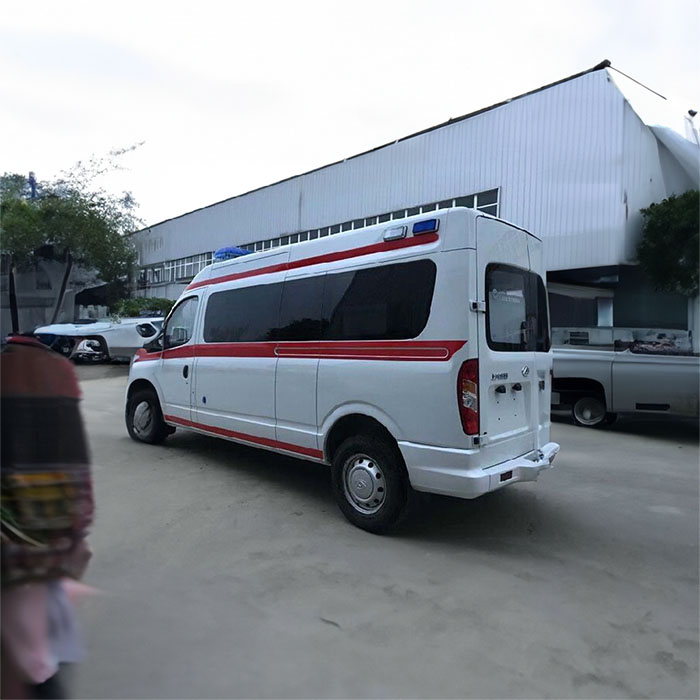 青海省康复医院租私家救护车转院到西藏昌都救护车出租需要多少钱