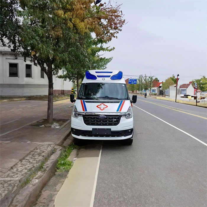 青海省西宁传染病专科医院私人救护车租赁到新疆可克达拉那里有救护车出租 多少钱