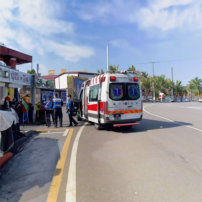 青海大学附属医院救护车出租到内蒙古呼和浩特救护车在哪里出租