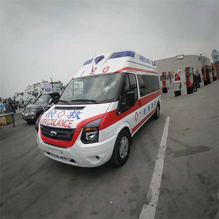 青海省藏医院租救护车护送到新疆哈密哪里救护车出租