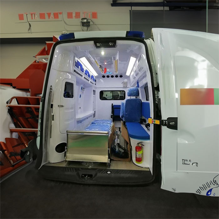 青海省康复医院租用私人救护车到四川资阳救护车出租价格大概多少钱一公里