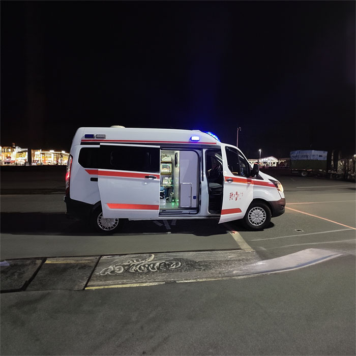 青海省心血管病专科医院私人救护车出租到河北承德长途救护车出租哪里靠谱