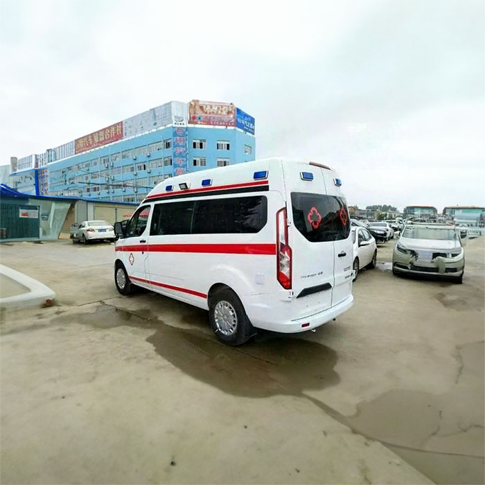 西宁市城东区国际村社区卫生院租赁私家救护车到广东云浮救护车出租费用多少