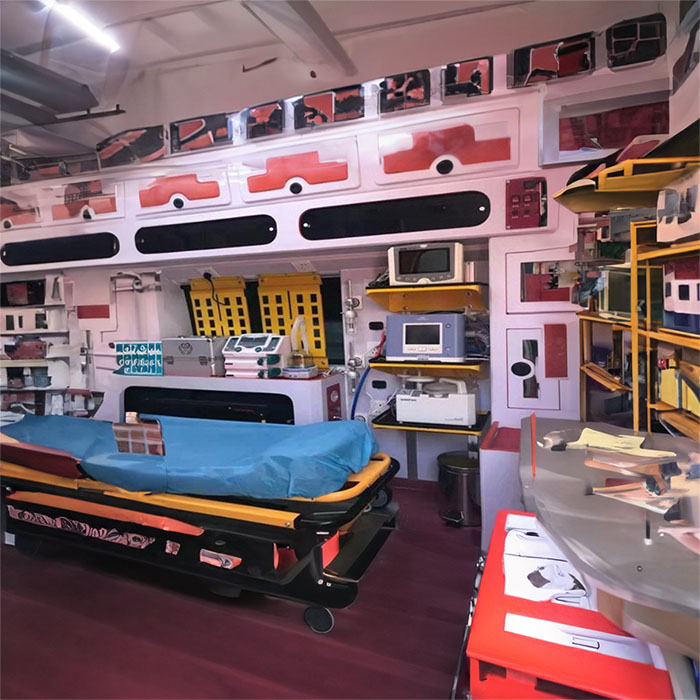 中国人民青海医院私人救护车租赁到新疆石河子长途救护车出租哪里找