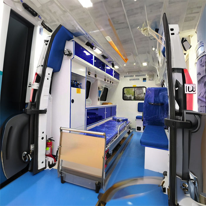 青海省西宁藏医院120私人救护车租赁到西藏山南救护车出租收费多少