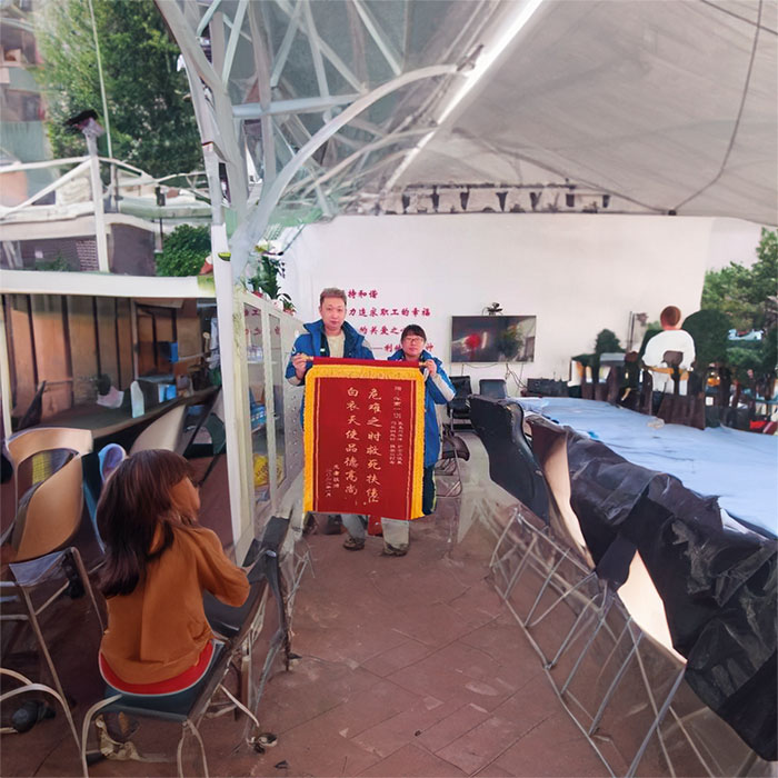 青海省中医院租用私人救护车到西藏阿里救护车长途出租多少钱一公里