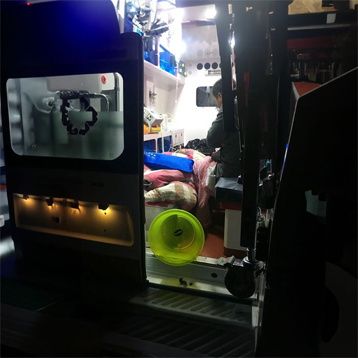 青海省藏医院租私人救护车转院到湖北襄阳救护车租赁多少钱出租公司