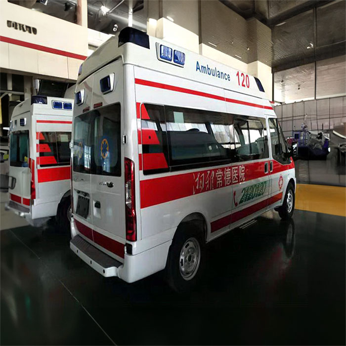 青海西宁红十字医院租用私人救护车到内蒙古兴安盟救护车出租服务 长途转运服务多少钱