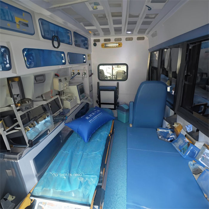 青海省妇女儿童医院租用私人救护车到广东梅州救护车出租要交多少钱