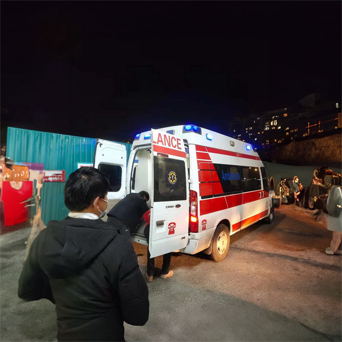 青海省第五人民医院120私人救护车租赁到湖北孝感救护车出租 多少钱一辆