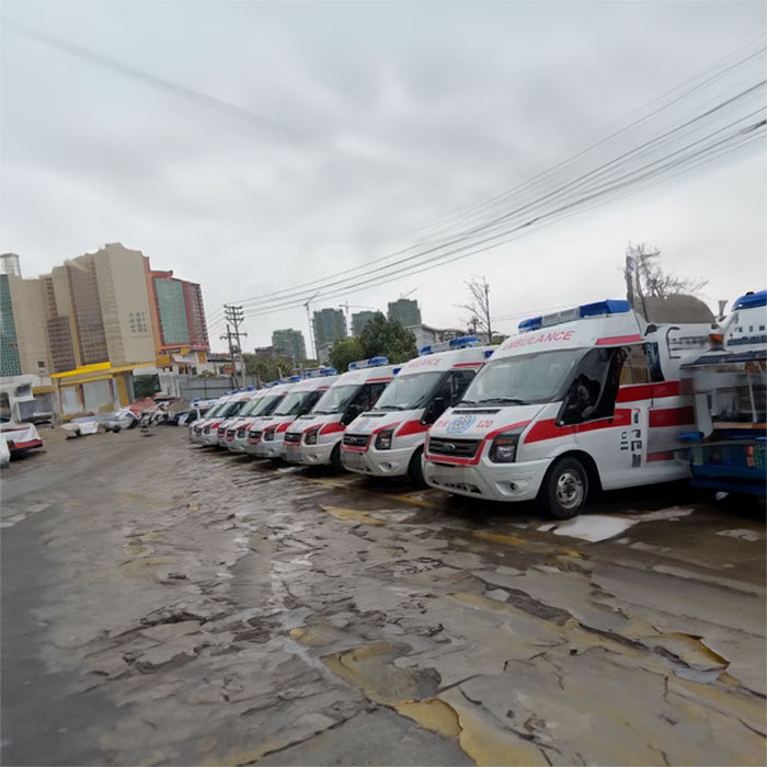 青大附院租120私人急救车到内蒙古阿拉善盟救护车出租租赁电话是多少