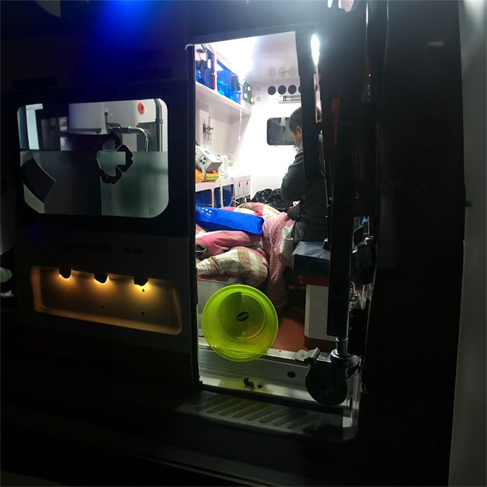 青海省第三人民医院预约私人救护车转运到江苏南通救护车哪里有出租