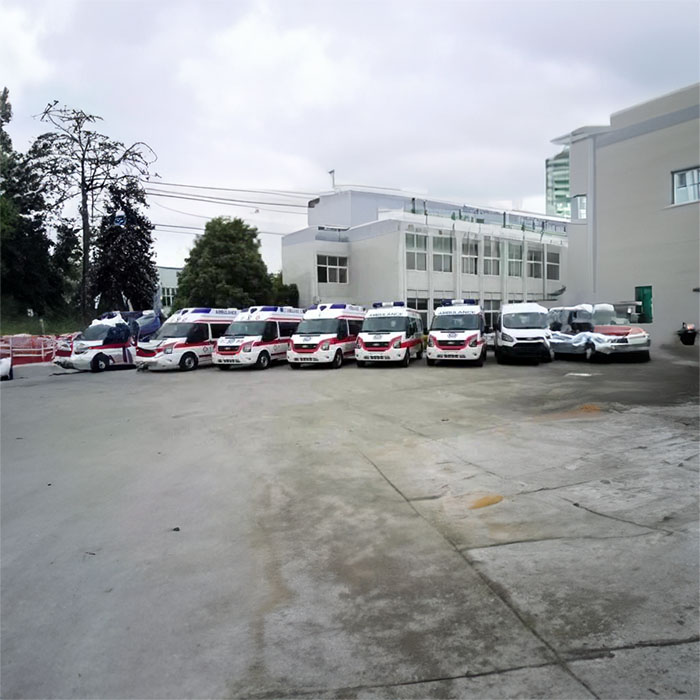 西宁东方医院租私人救护车到新疆胡杨河私人救护车出租怎么样