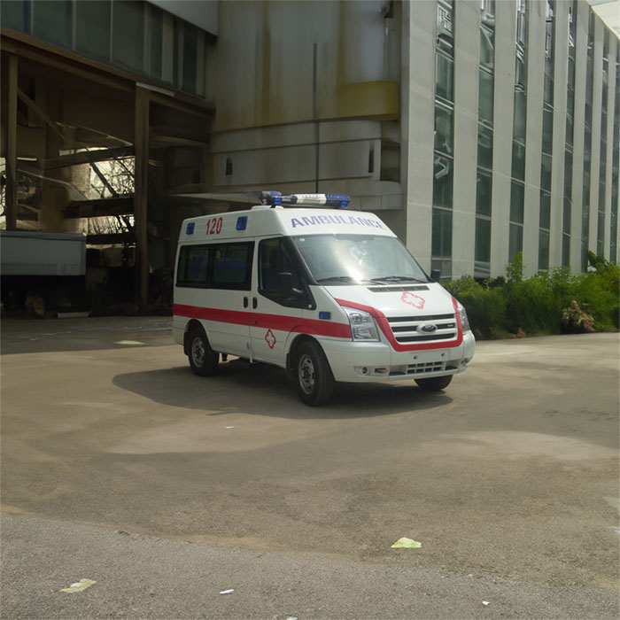 西宁大通博爱医院租私人急救车到河北沧州出租转院救护车多少钱